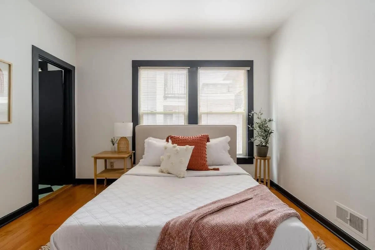 Stay Portland - Spacious Restored Craftsmen - Craft Beer & Coffee 0*,  ארצות הברית